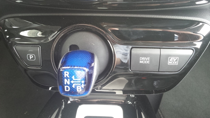Interieur Prius 2016 zwart uitvoering Van Ekris 1