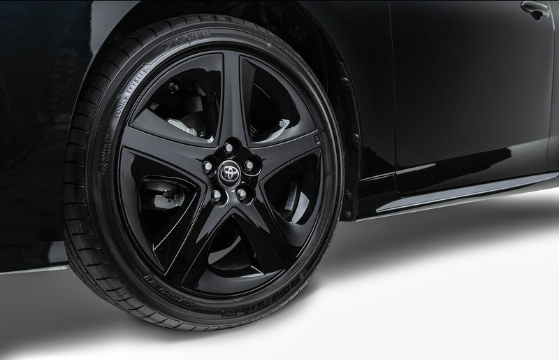 Prius Dark Edition Van Ekris Black velgen