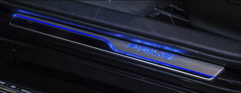 Prius Dark Edition Van Ekris Black strip light
