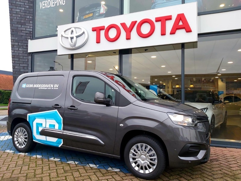 Van ekris ProAce City aflevering Toyota