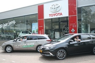 Toyota Van Ekris verkoopt de 100 ste nieuwe Auris