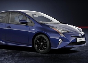 Prius First Edition met € 965,- Van Ekris voordeel
