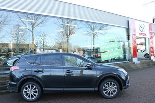 RAV4 hybride staat klaar voor een proefrit