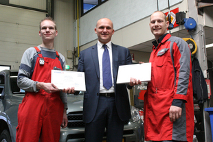 Stefan en Sebastiaan behalen Team 21 diploma